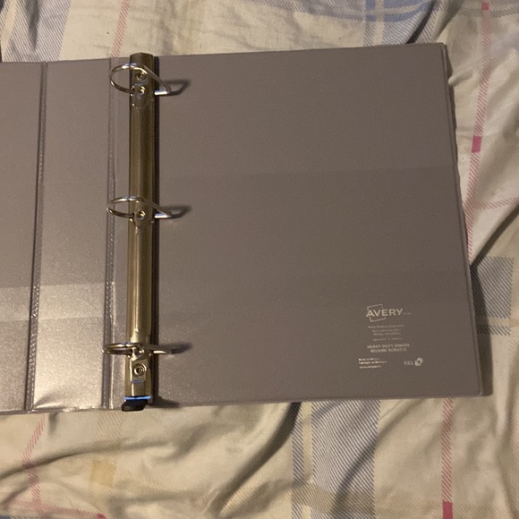 Folder - Picture 3 of 5